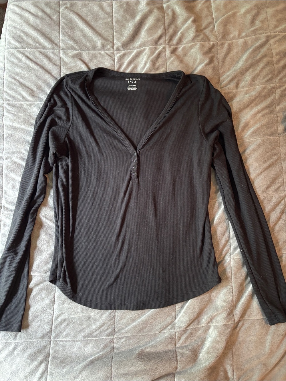 American Eagle Outfitters Black Long-Sleeve V-Neck Henley